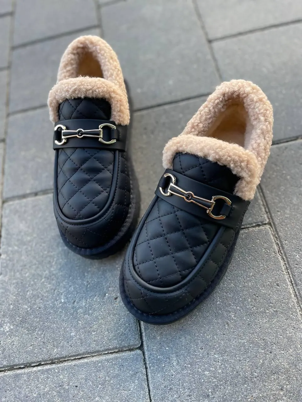 Уггі жіночі ITTS, колір чорний